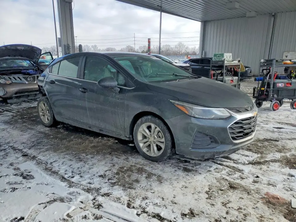 2019 CHEVROLET CRUZE LT  