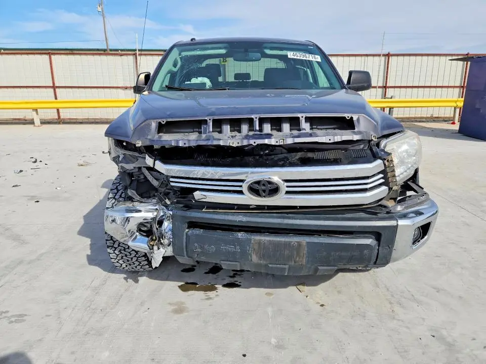 2017 TOYOTA TUNDRA SR5  