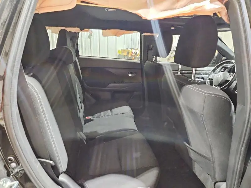 2018 MITSUBISHI OUTLANDER SE  