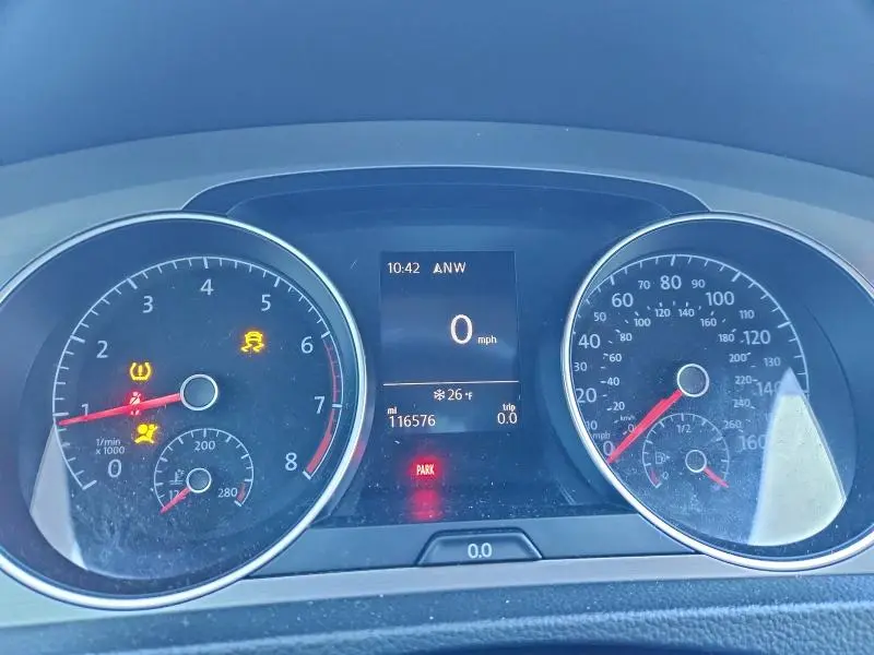 2015 VOLKSWAGEN GOLF   