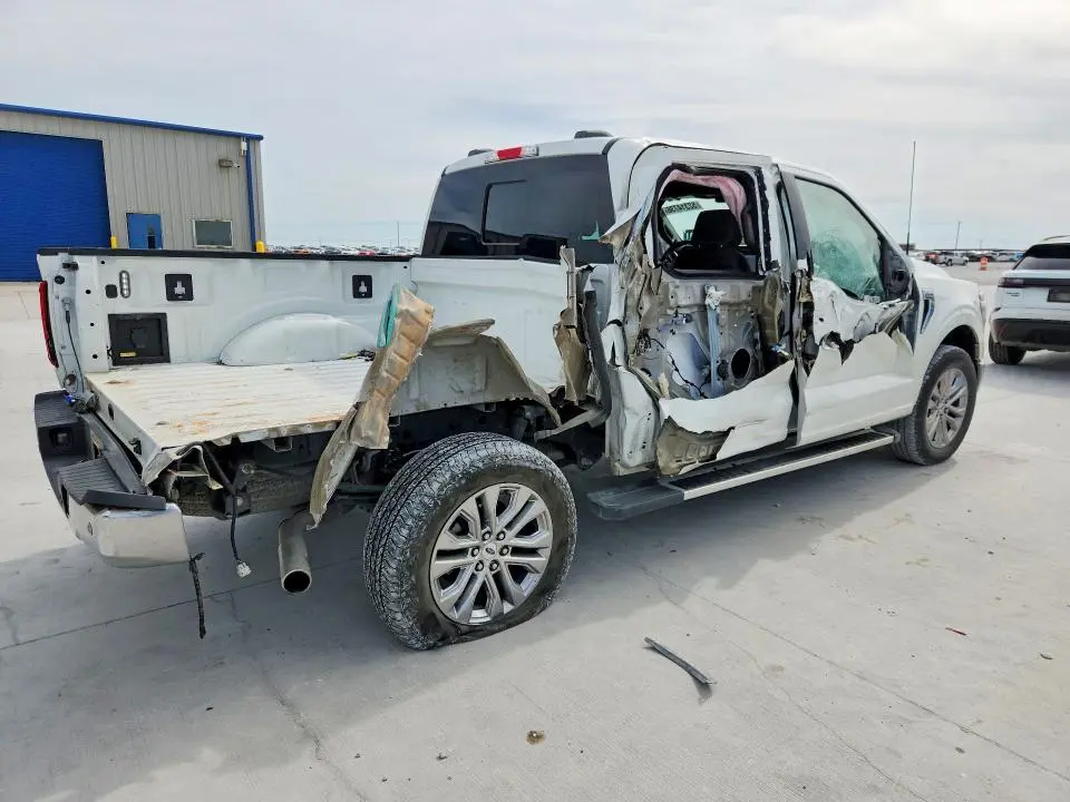 2024 FORD F150 LARIAT  