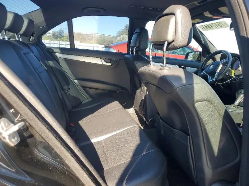 2013 MERCEDES-BENZ C 250  