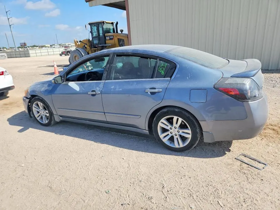 2010 NISSAN ALTIMA SR  