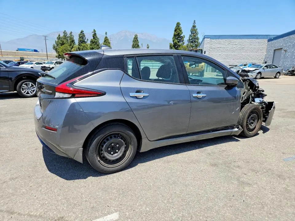 2020 NISSAN LEAF S  