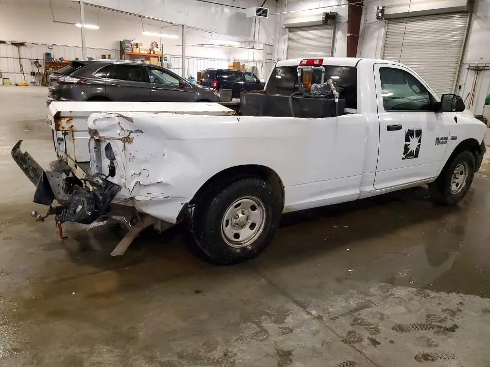 2016 RAM 1500 ST  