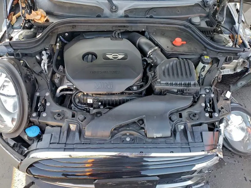 2017 MINI COOPER   