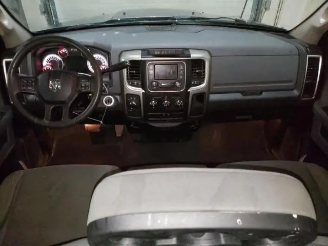 2013 RAM 1500 SLT  