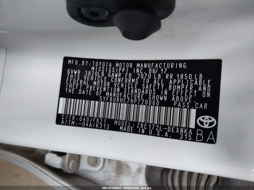 2017 TOYOTA COROLLA LE