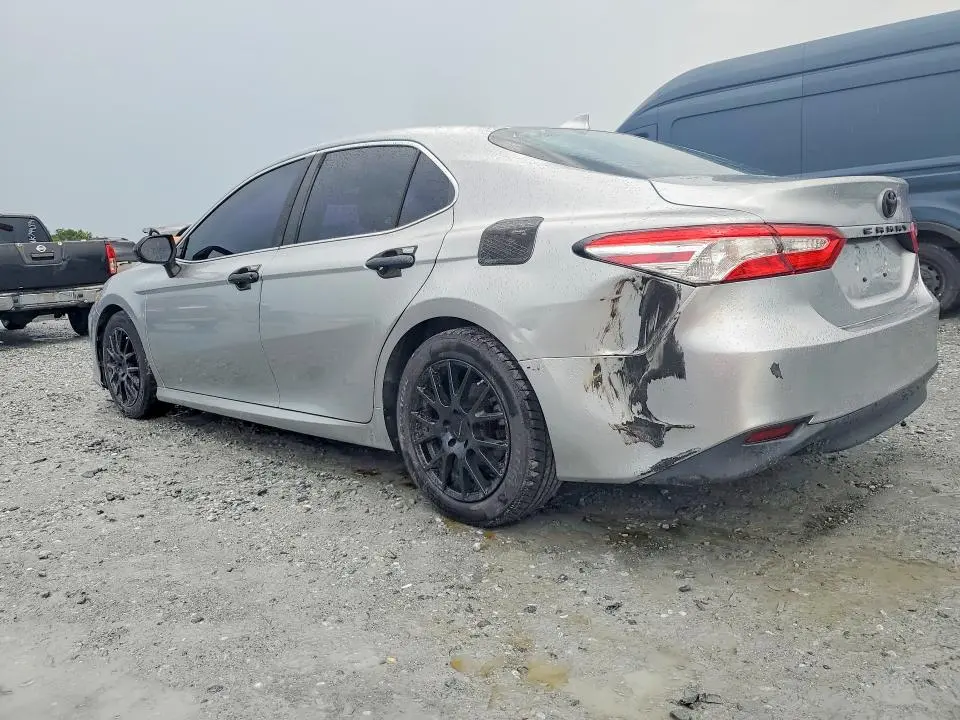 2019 TOYOTA CAMRY LE  
