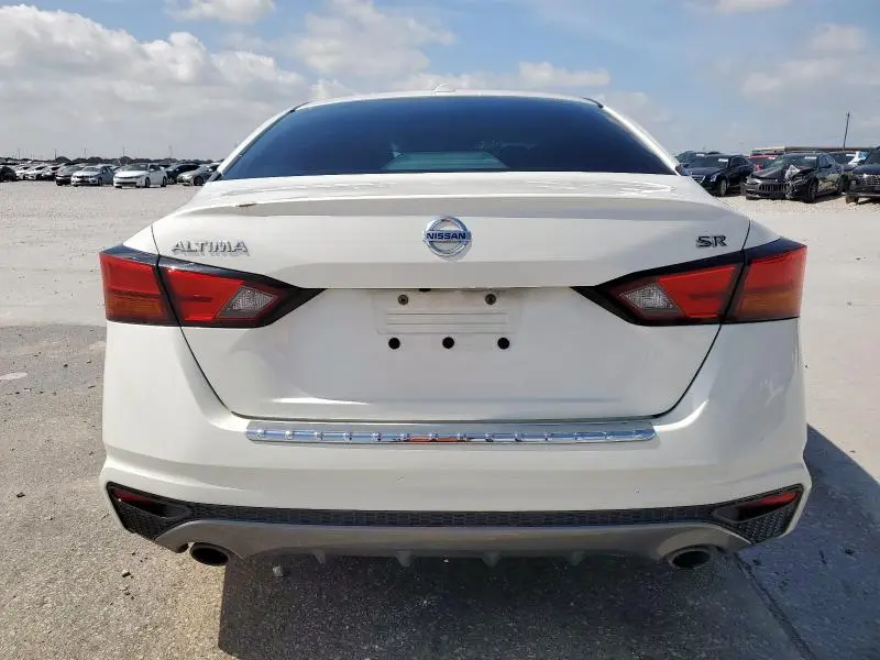 2019 NISSAN ALTIMA SR  