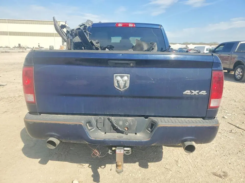 2013 RAM 1500 ST  