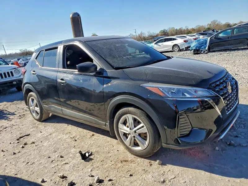 2021 NISSAN KICKS S  