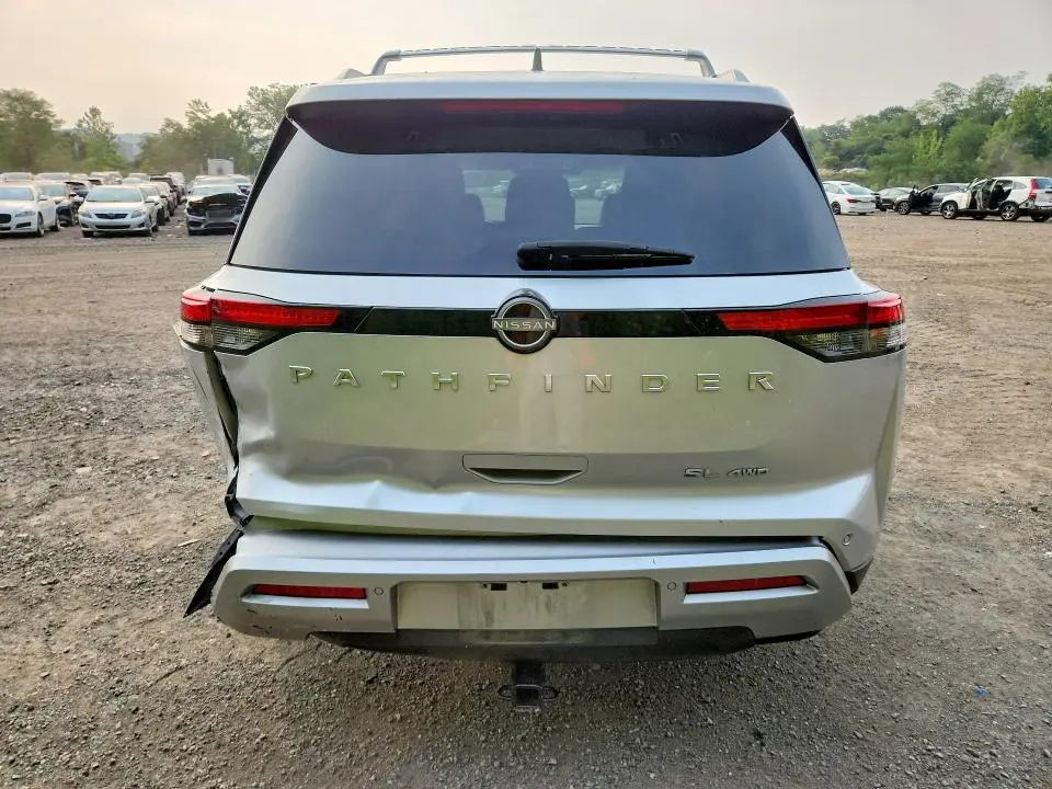 2024 NISSAN PATHFINDER SL  