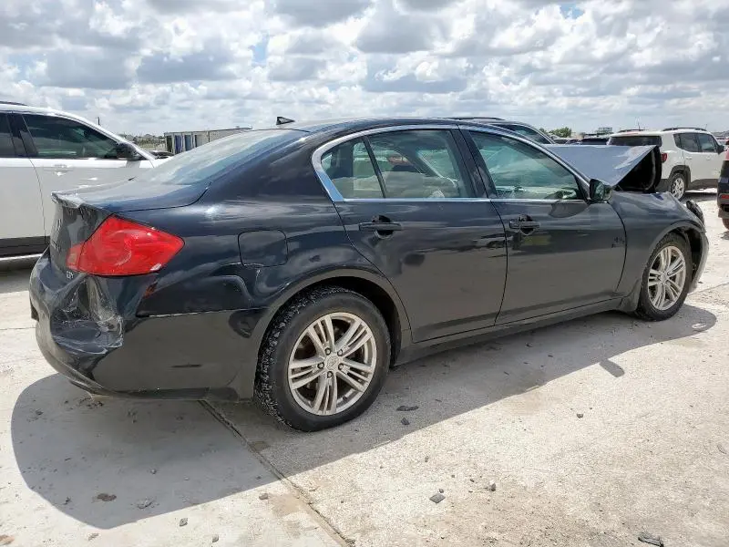 2013 INFINITI G37   