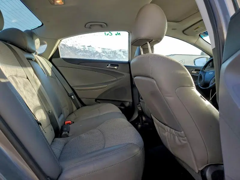 2013 HYUNDAI SONATA SE  