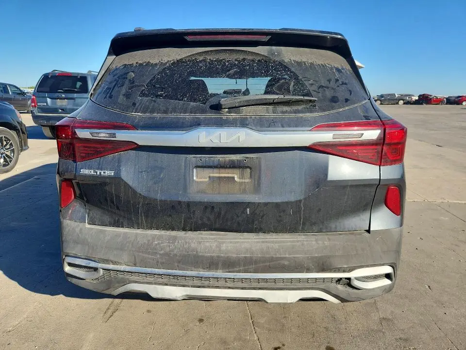 2022 KIA SELTOS S  