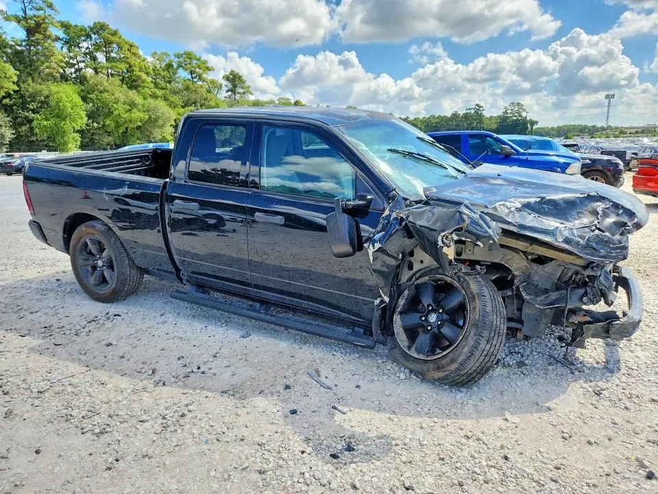 2013 RAM 1500 ST  