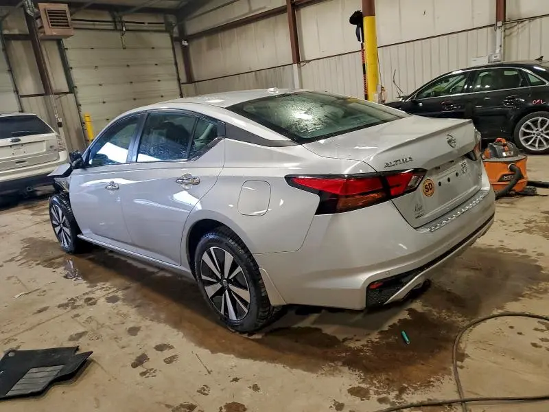 2022 NISSAN ALTIMA SV  