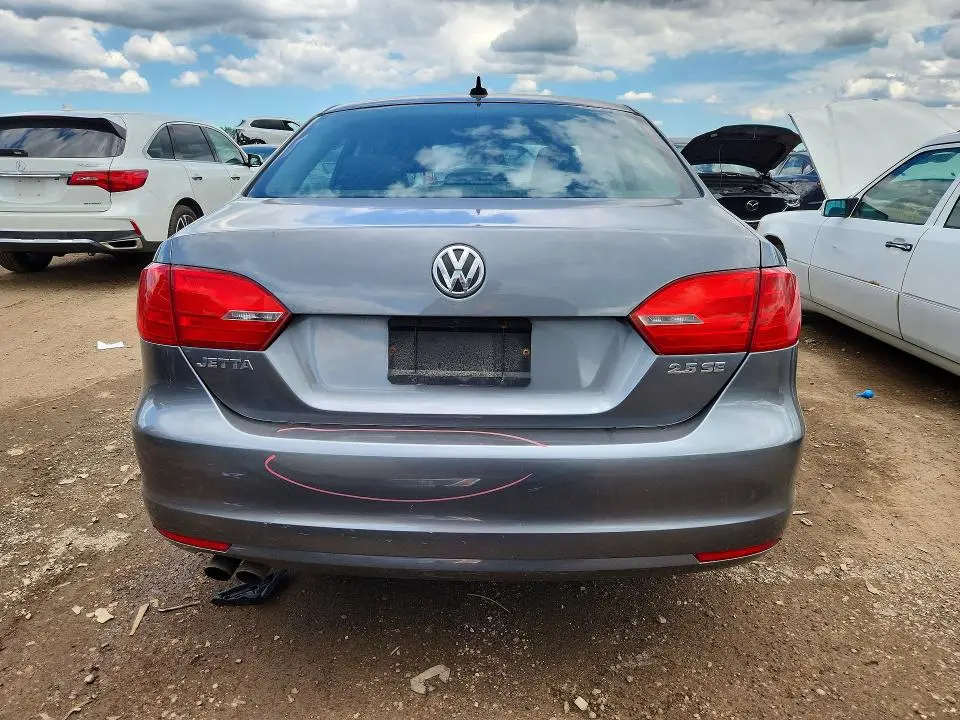 2012 VOLKSWAGEN JETTA SE  