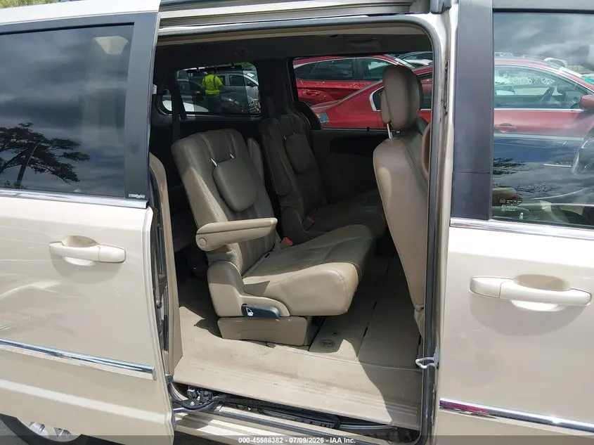 2014 CHRYSLER TOWN & COUNTRY TOURING