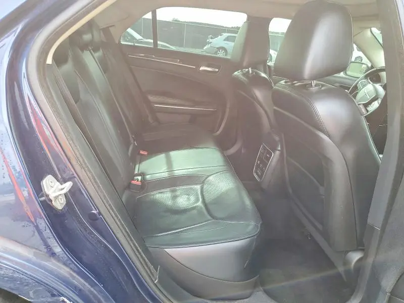 2015 CHRYSLER 300C   