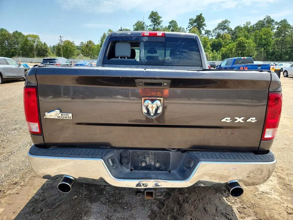 2015 RAM 1500 SLT  