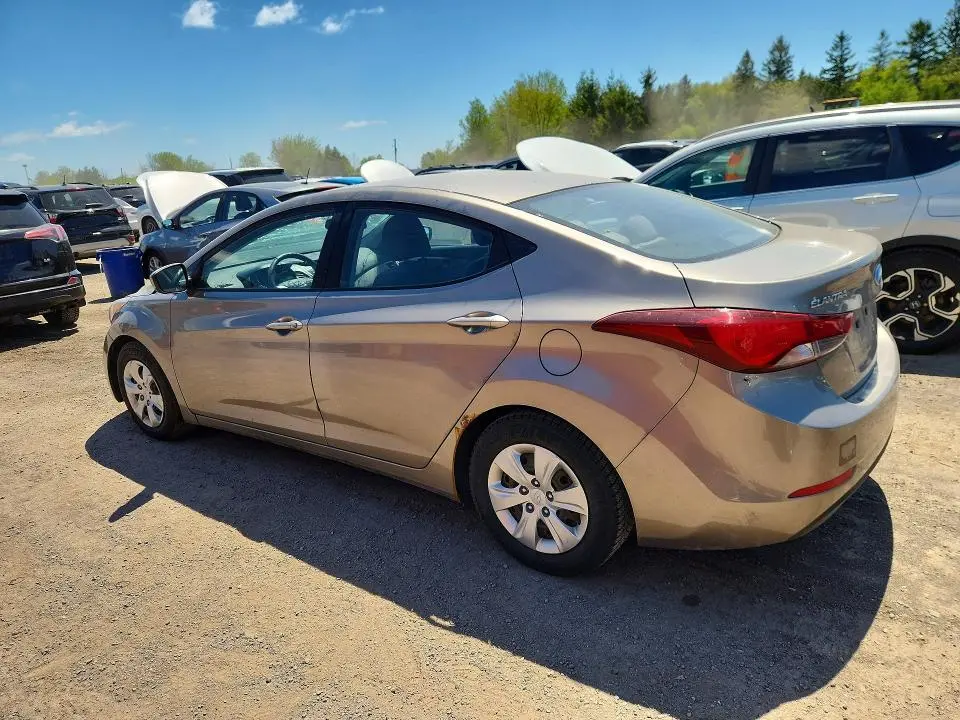 2016 HYUNDAI ELANTRA SE  