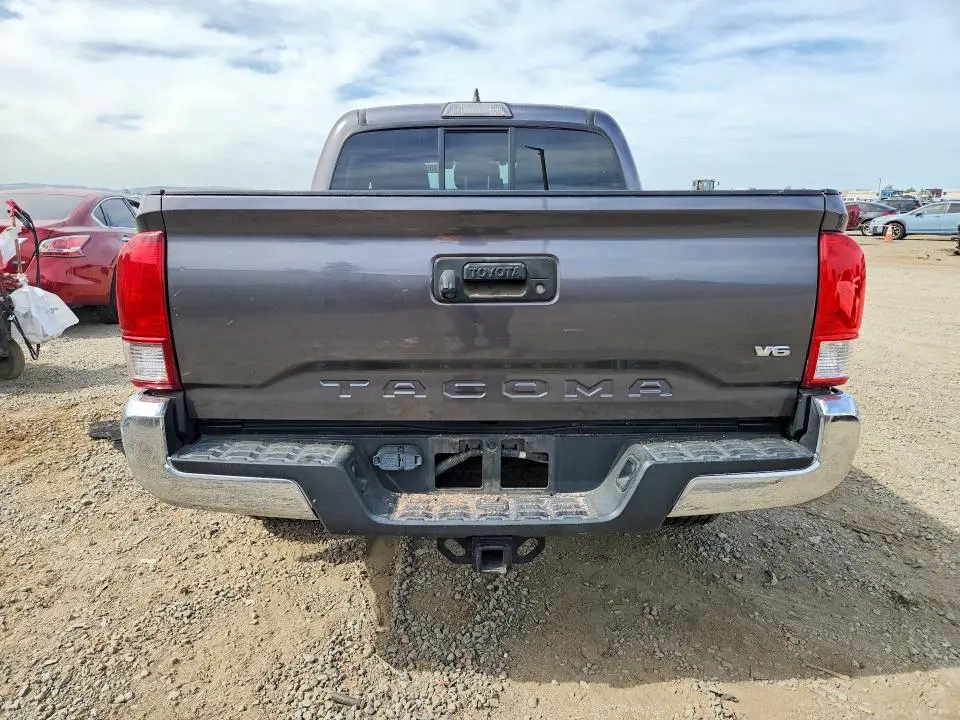 2017 TOYOTA TACOMA SR5 V6  