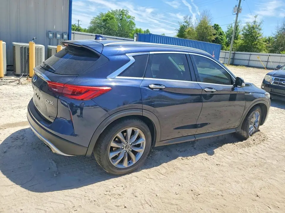 2019 INFINITI QX50 LUXE  