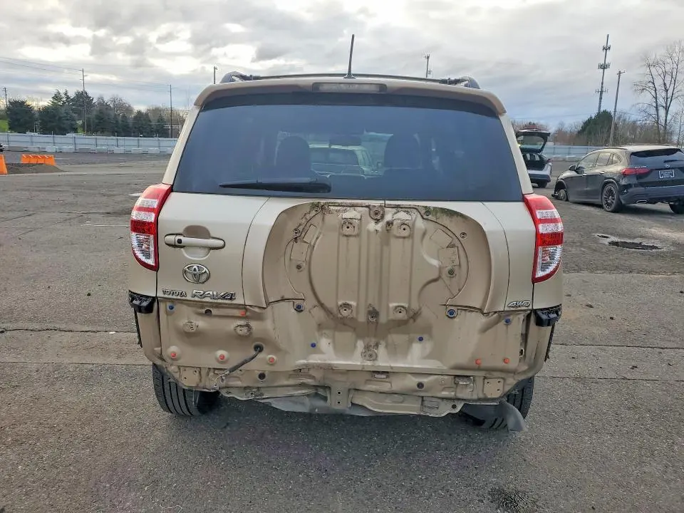 2010 TOYOTA RAV4 LIMITED  