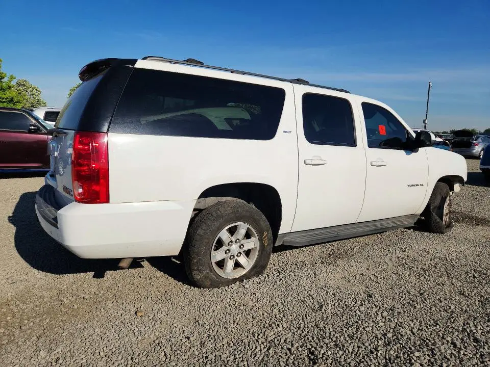 2013 GMC YUKON XL K1500 SLT  