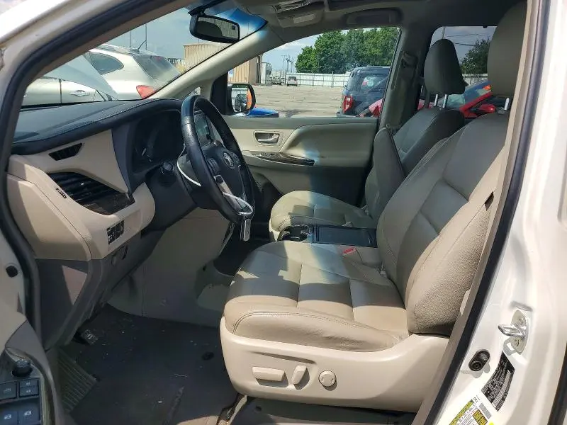 2015 TOYOTA SIENNA XLE 8-PASSENGER  