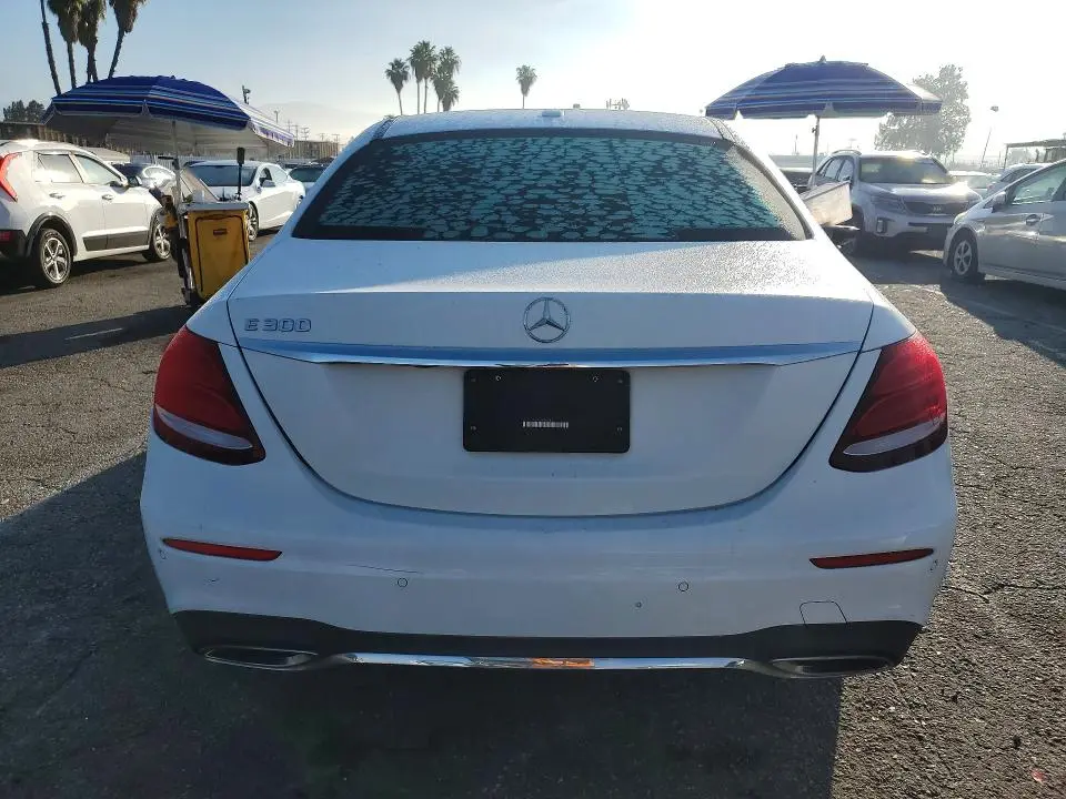 2017 MERCEDES-BENZ E 300  