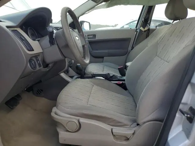 2010 FORD FOCUS SE  