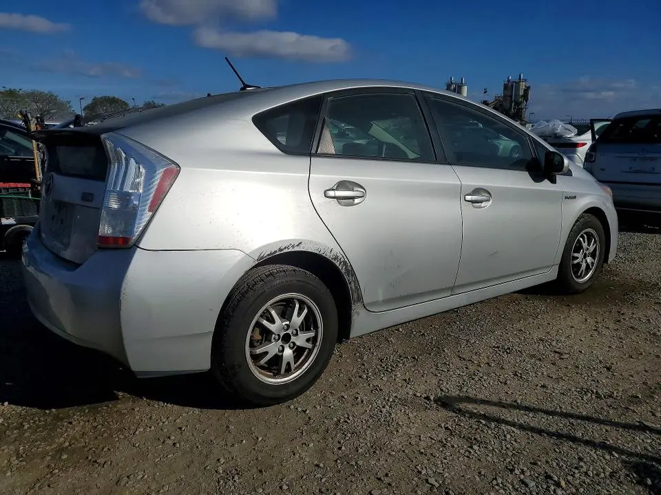 2010 TOYOTA PRIUS II  