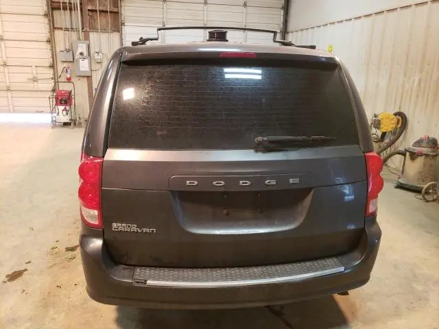 2016 DODGE GRAND CARAVAN SE  