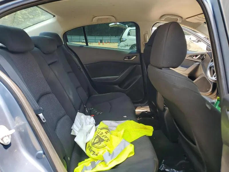 2015 MAZDA 3 TOURING  