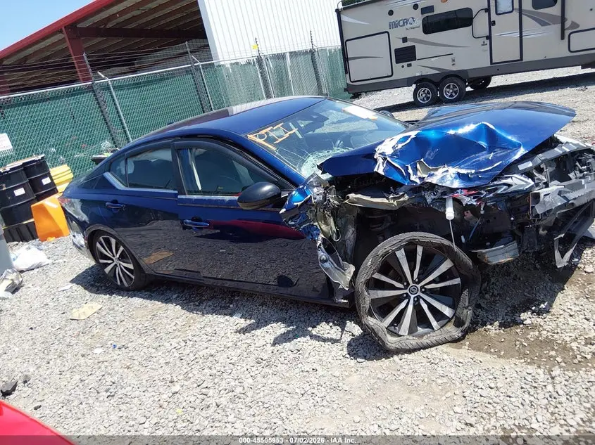 2022 NISSAN ALTIMA SR FWD