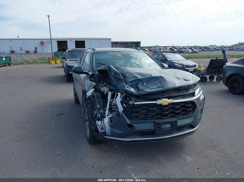 2025 CHEVROLET TRAX FWD LT