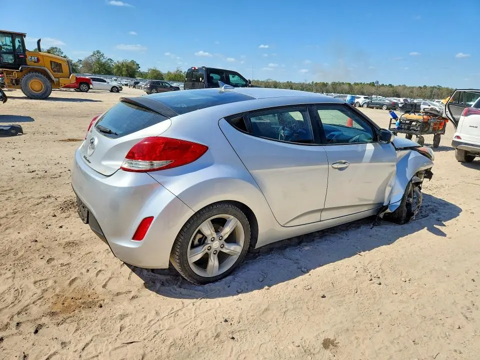 2013 HYUNDAI VELOSTER BASE  