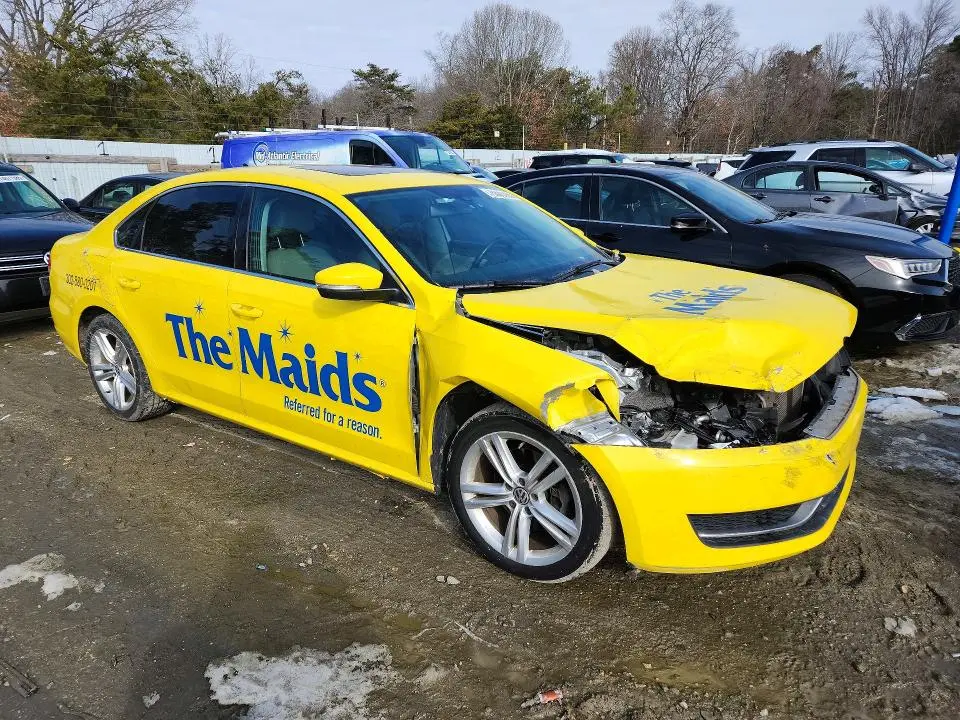 2014 VOLKSWAGEN PASSAT SE  