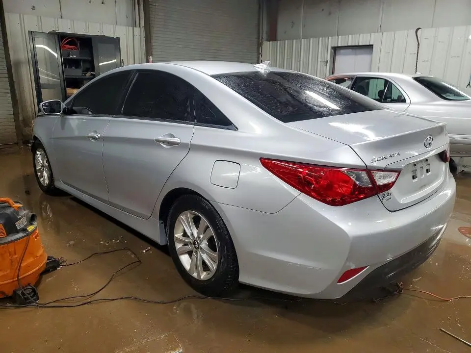 2014 HYUNDAI SONATA GLS  