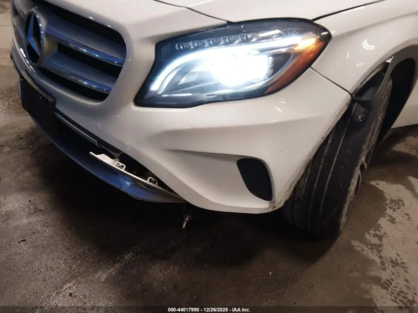 2017 MERCEDES-BENZ GLA 250 4MATIC