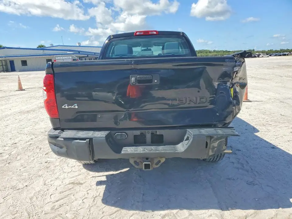 2017 TOYOTA TUNDRA SR  
