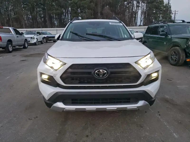 2024 TOYOTA RAV4 ADVENTURE  