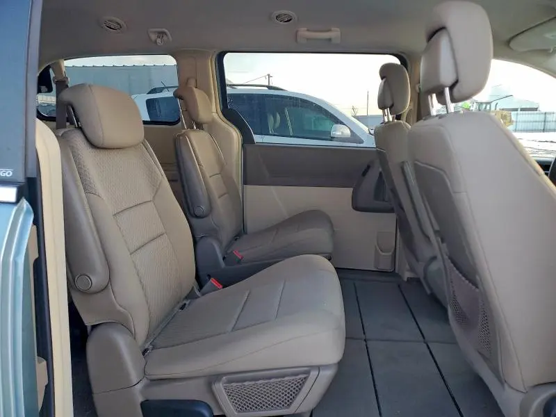 2010 CHRYSLER TOWN & COUNTRY LX  