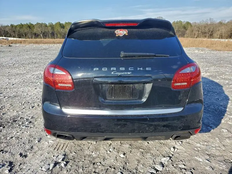 2013 PORSCHE CAYENNE   