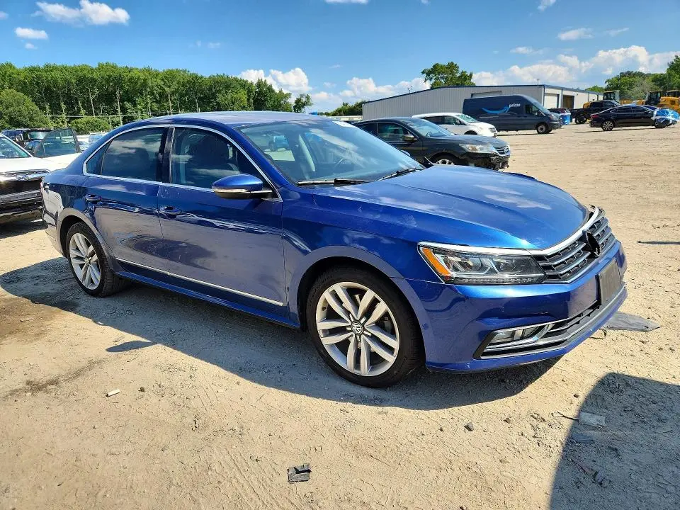 2017 VOLKSWAGEN PASSAT SE  