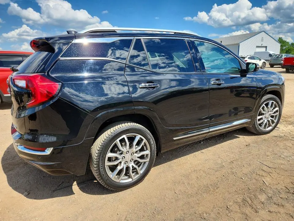 2022 GMC TERRAIN DENALI  