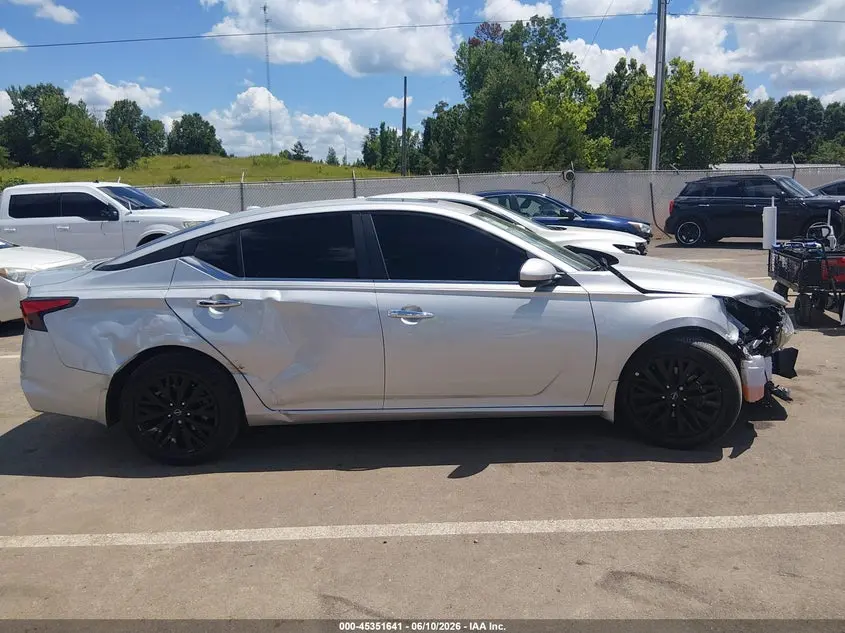 2025 NISSAN ALTIMA SV FWD
